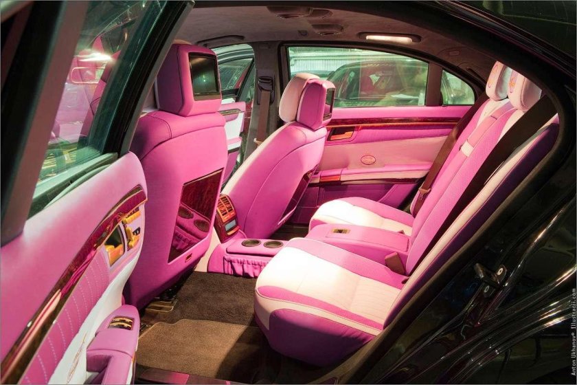 Мерседес Майбах розовый