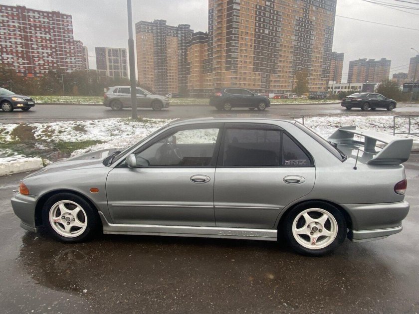 Mitsubishi lancer iii