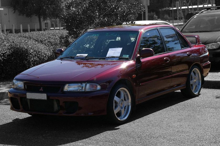 Митсубиси Лансер 5