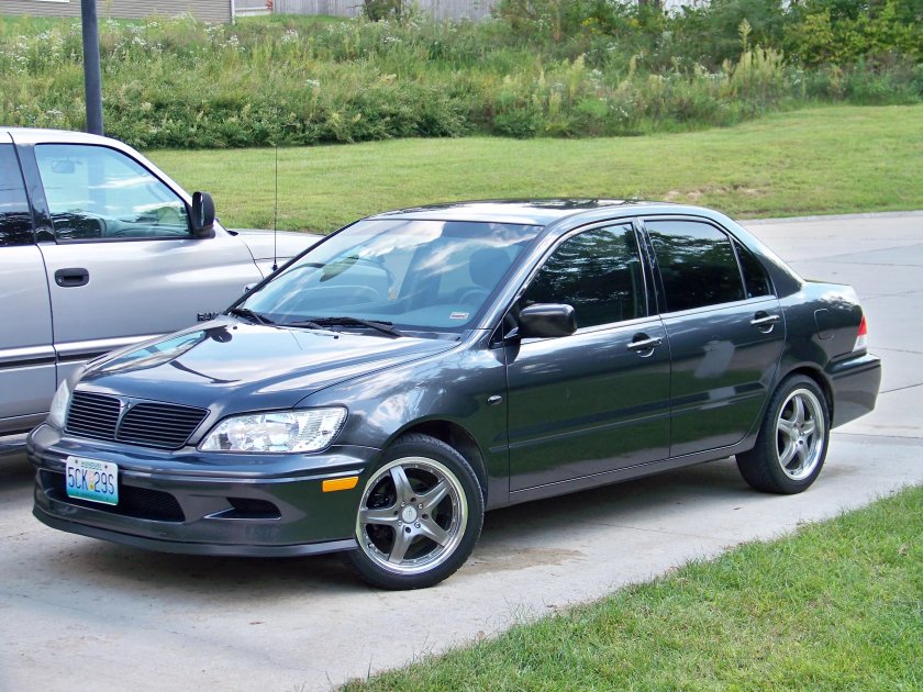 Mitsubishi Lancer 2003