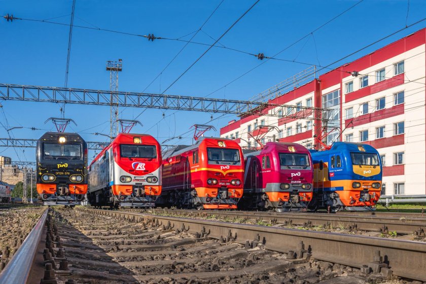 Электровоз локомотив эп2к