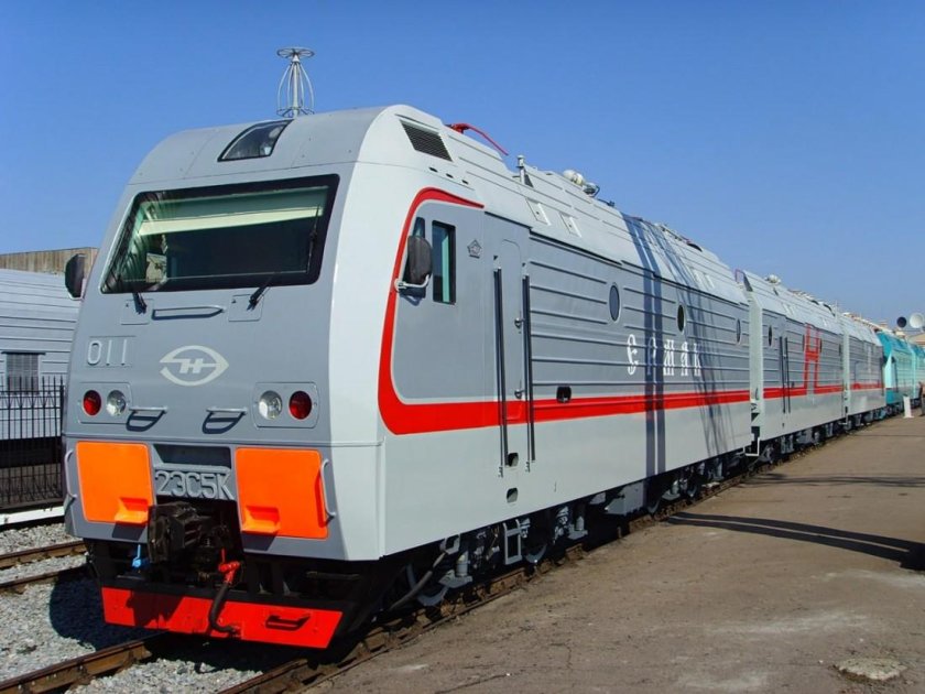 Локомотив Ермак 2эс5к