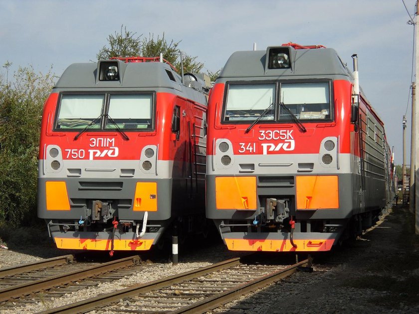 Локомотив Ермак 2эс5к