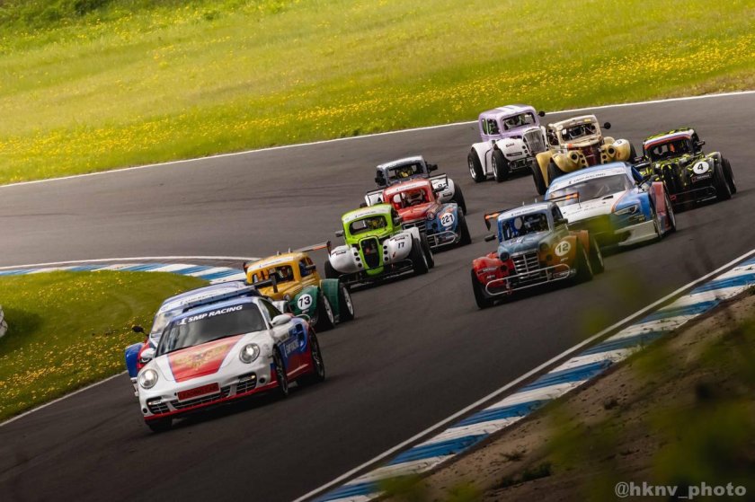 Гоночные автомобили