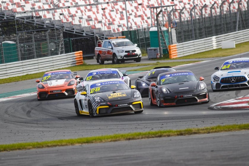 Москва гонки заезд