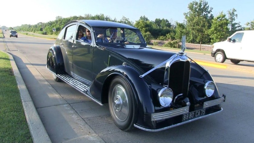 Вуазен автомобиль