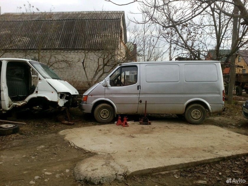 Форд Транзит битый
