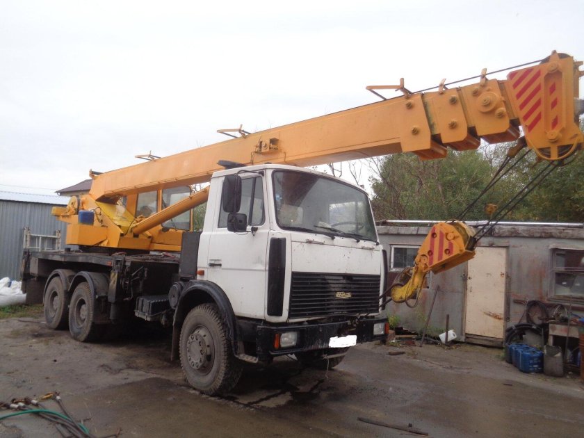 Автокран маз