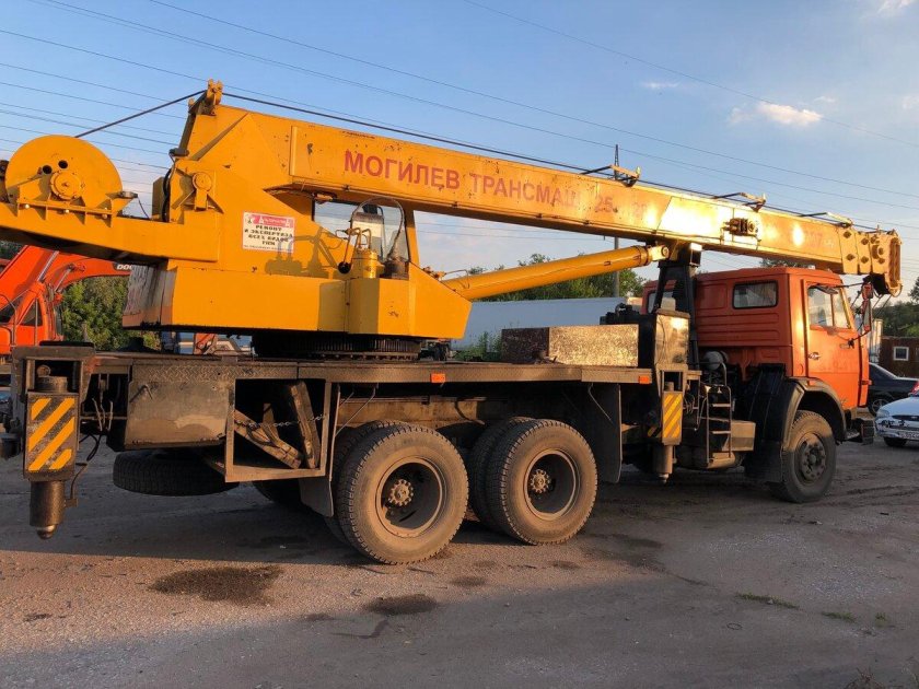 Автомобильный кран ивановец 25т