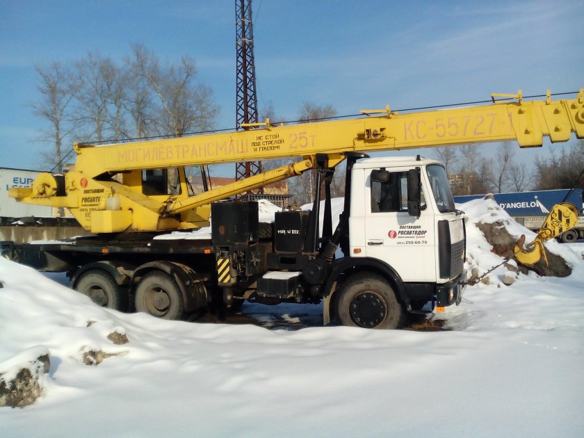 Автокран КС 55727-1