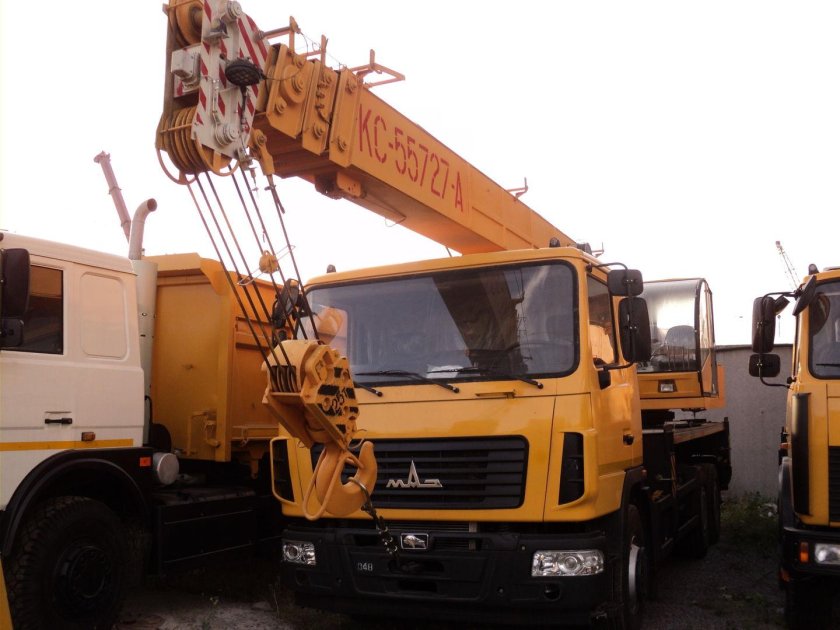 Автокран КС-55727-А-(12)