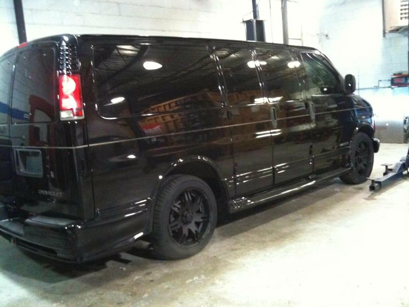 Chevrolet Express Escalade 4
