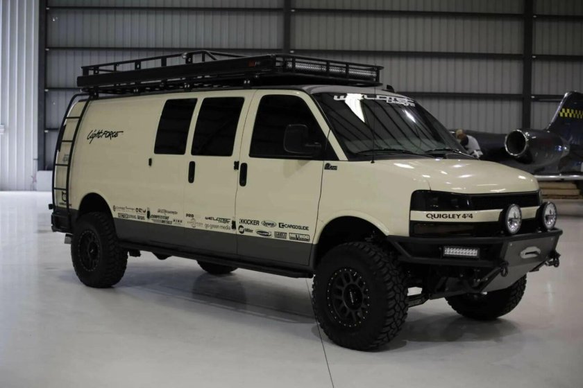 Chevrolet Express van 4x4