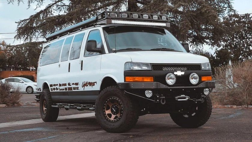 Chevrolet Express 3500 off Road