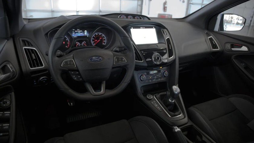 Ford Focus 2017 панель