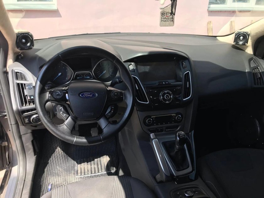 Черный салон Форд фокус 3