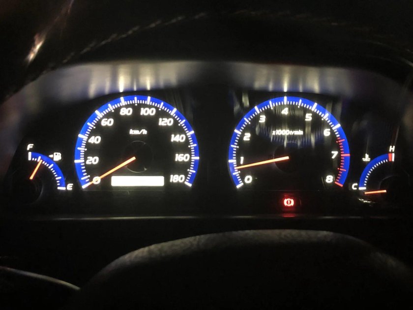 Оптитрон Тойота Ипсум