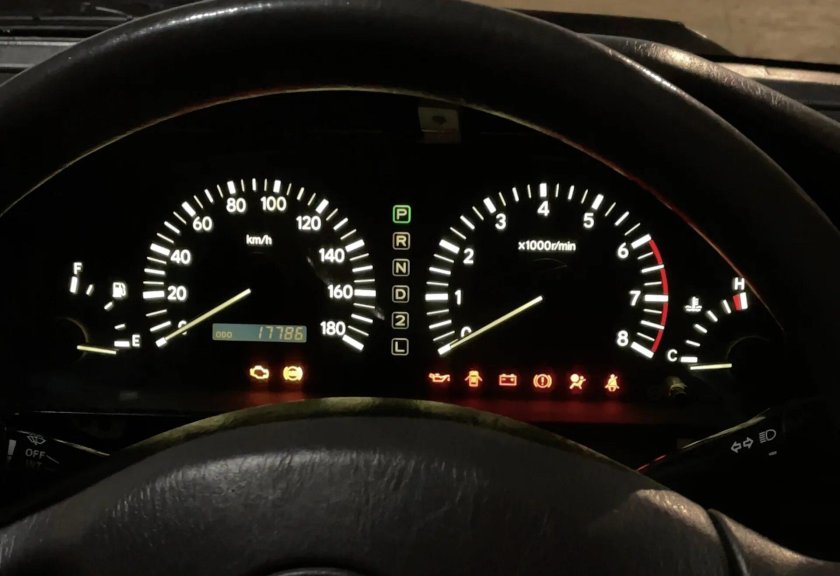 Щиток приборов Toyota Corona Premio