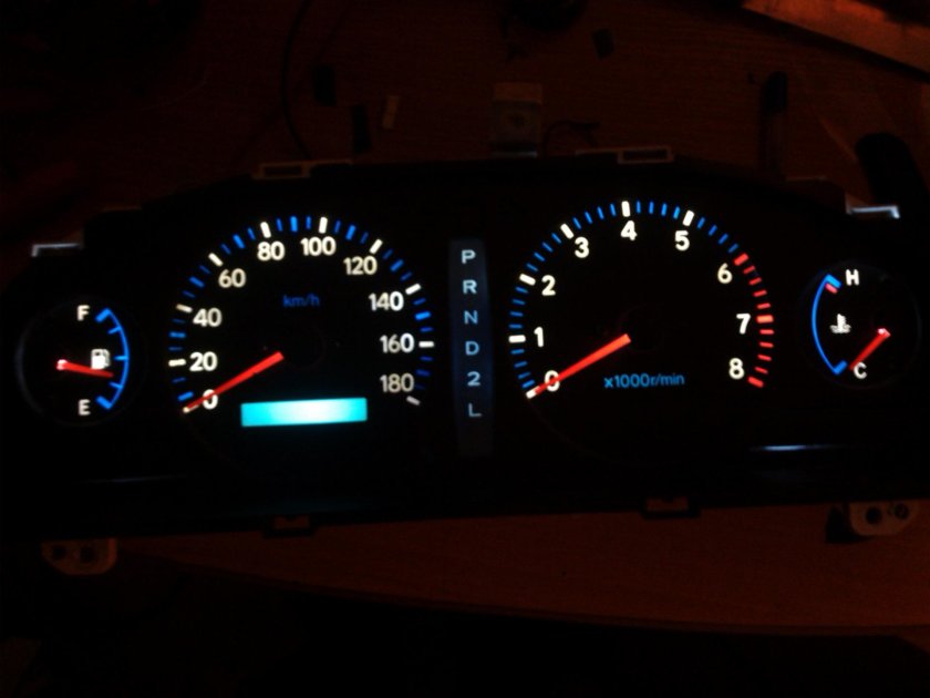 Toyota Carina at210 комбинация приборов Optitron