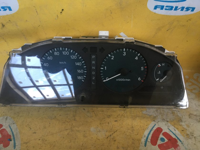 Накладка на приборную панель Toyota Corona Premio