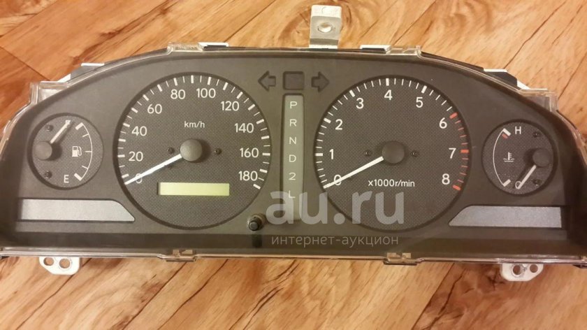 Панель Тойота Карина ат211