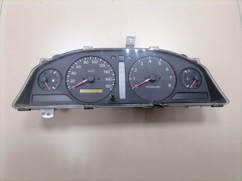 Приборная панель тойота