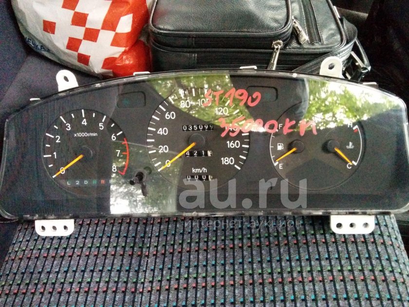 Приборная панель Тойота корона бочка