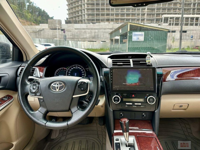 Toyota camry 2012
