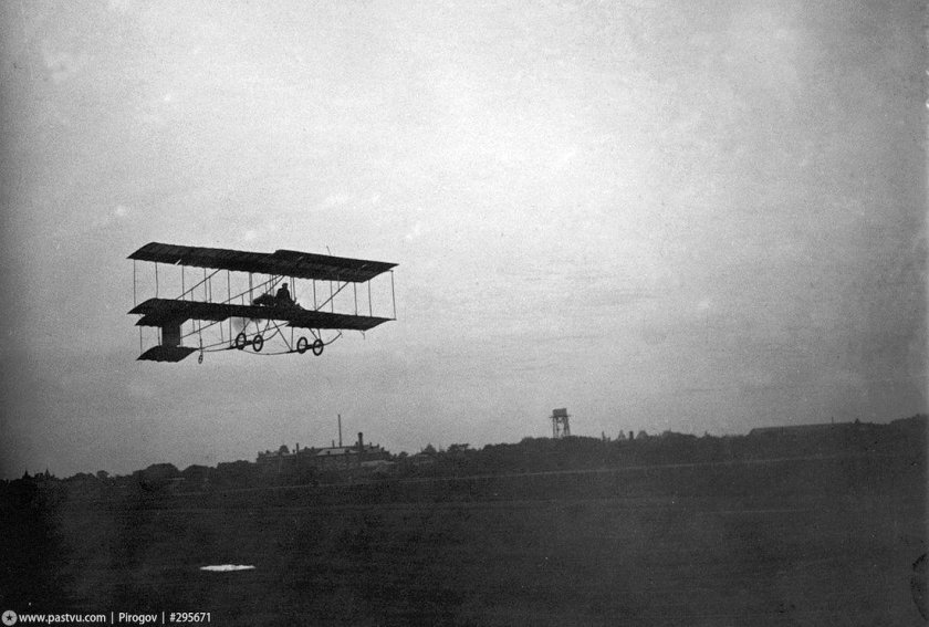 Авиатор Уточкин первый полет