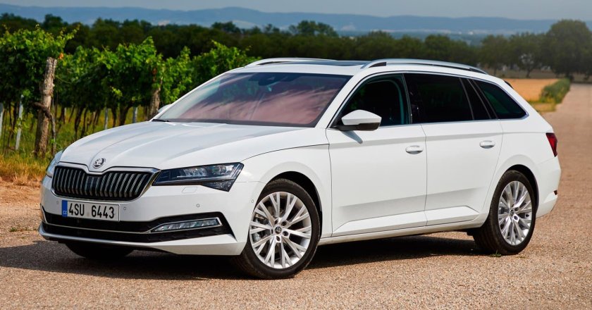 Škoda Superb 2022 универсал