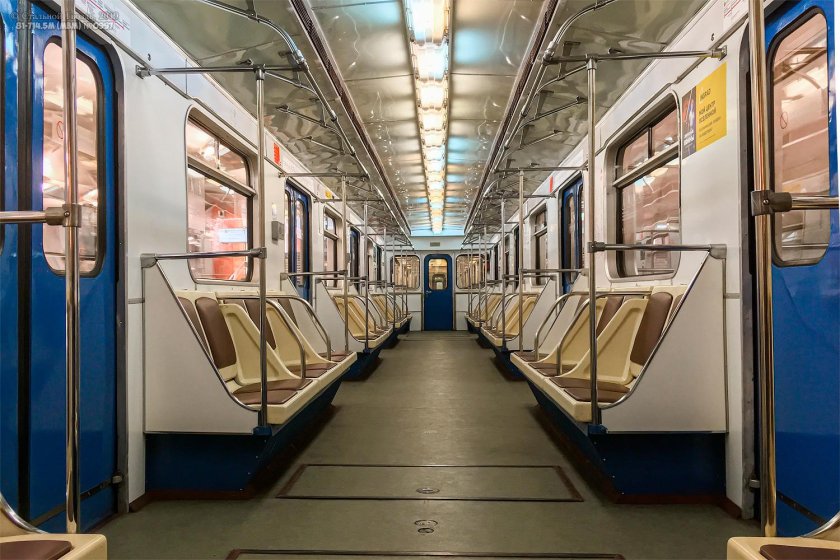 Вагон метро