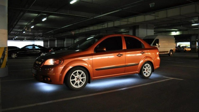 Шевроле Авео 2007 оранжевый