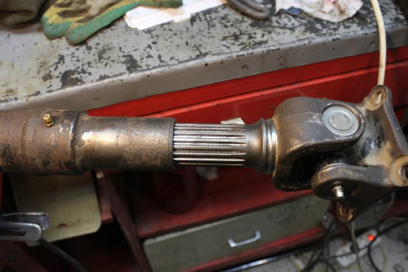 Передний кардан Kia Sportage 1