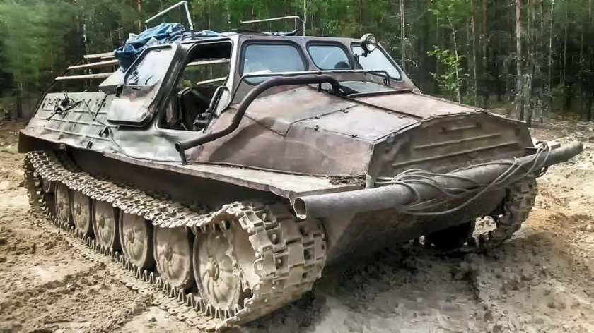 • Гусеничный тягач (ГАЗ -47, ГТТ)