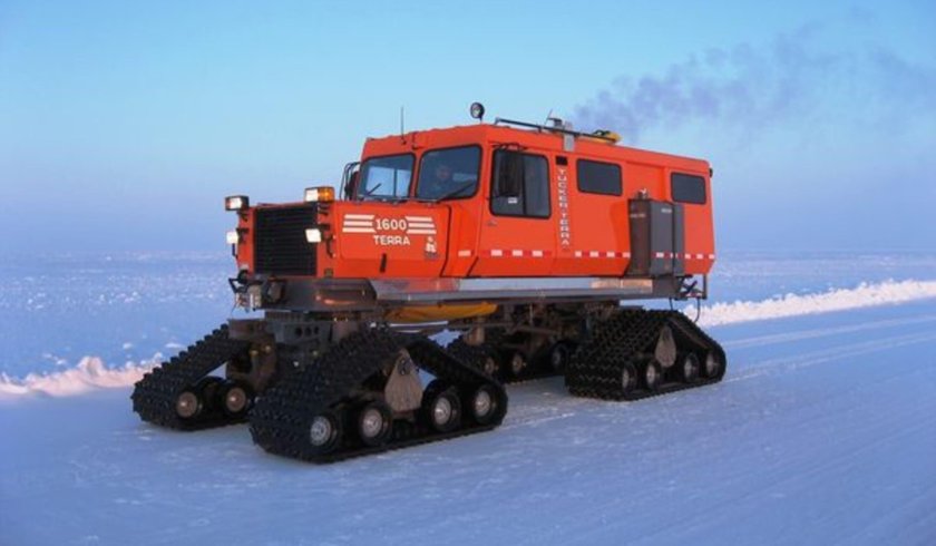 LMC 1200 snowcat