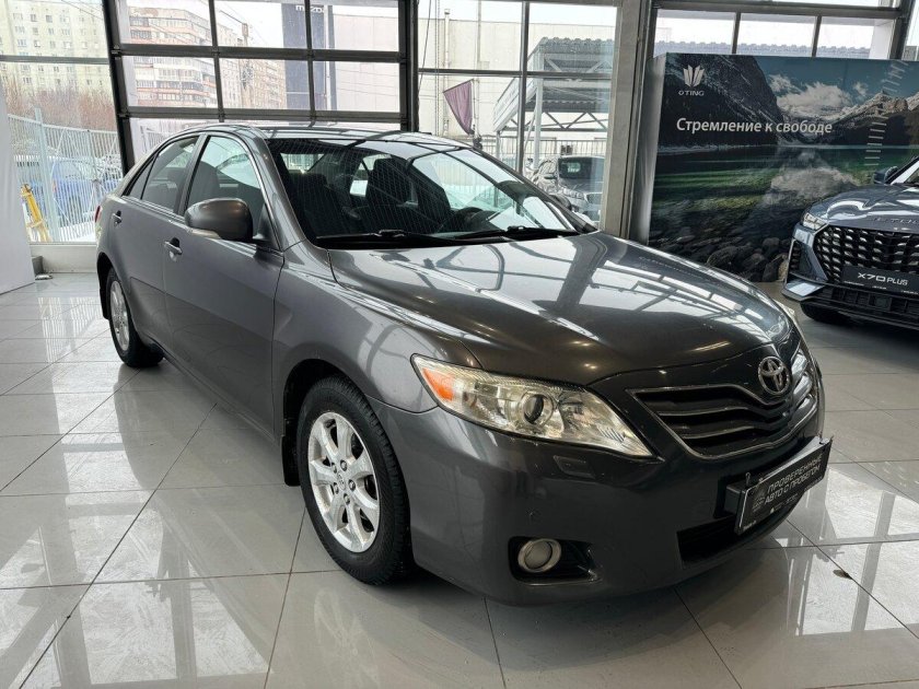 Toyota camry 2011