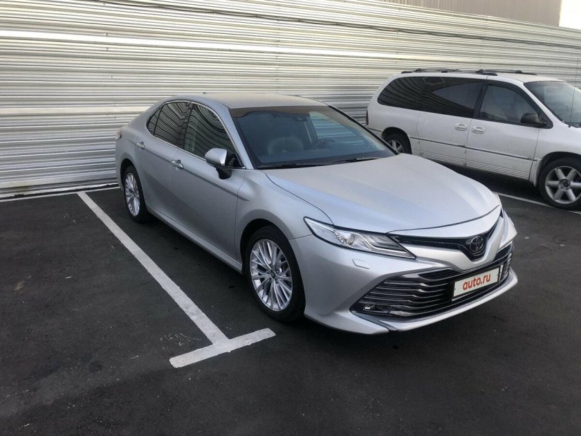 Toyota Camry xv70