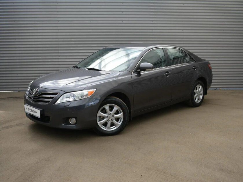 Камри 2010 года