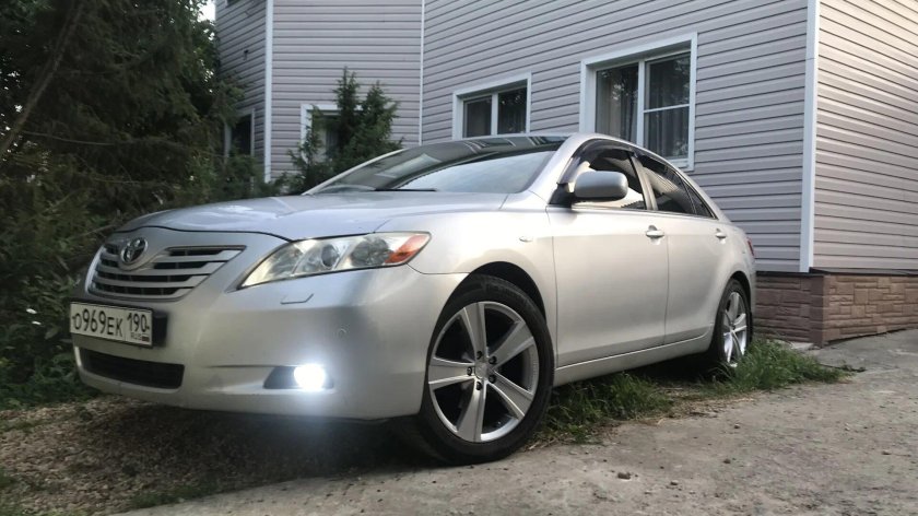 Камри 40 серая