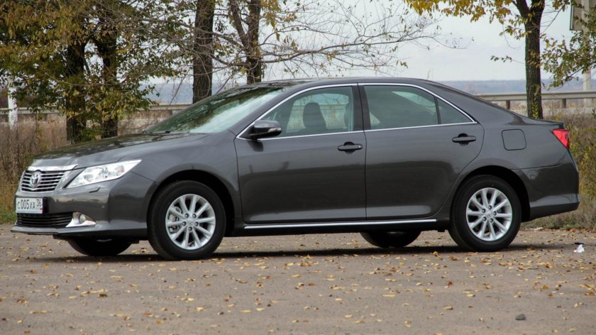 Toyota Camry xv50 серая