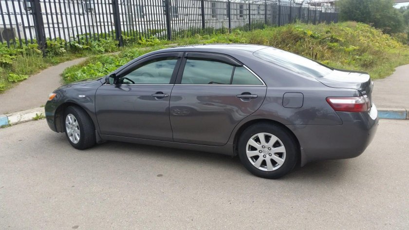 Камри 40 серая