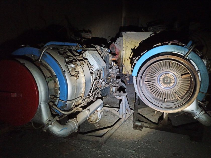 Авиадвигатель на стенде