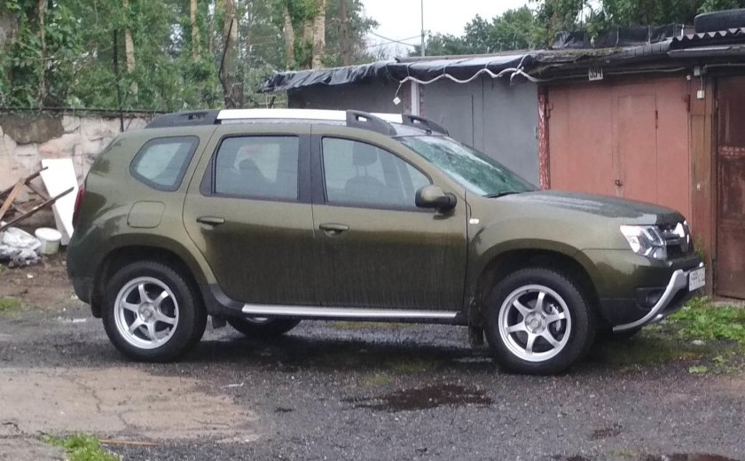 Renault Duster r17