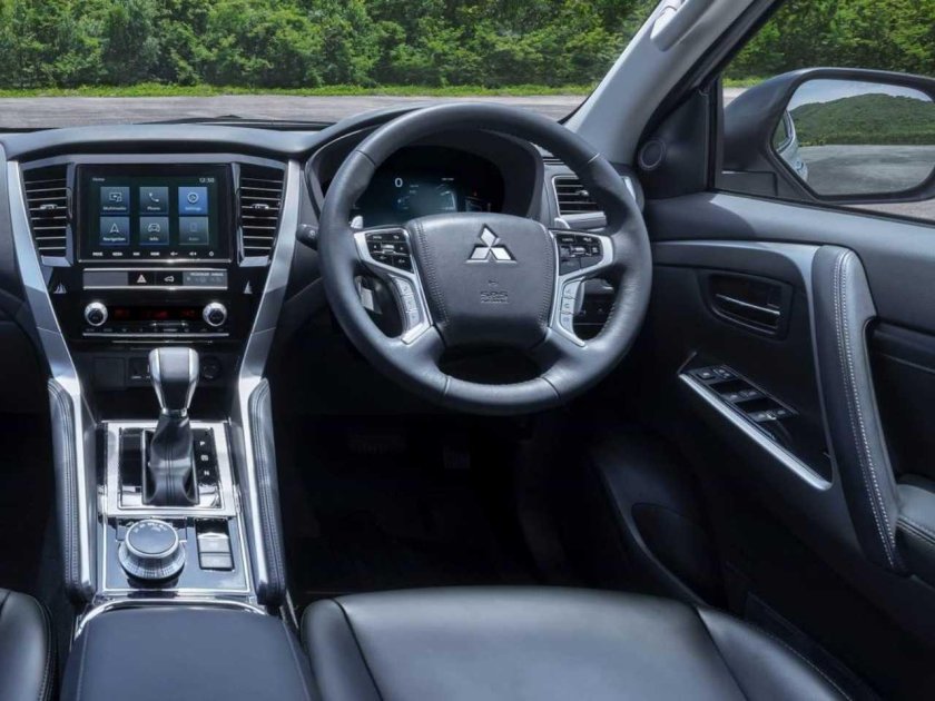 Mitsubishi pajero sport iii