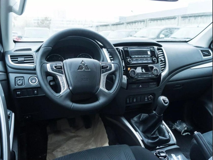 Mitsubishi Pajero Sport 2.4