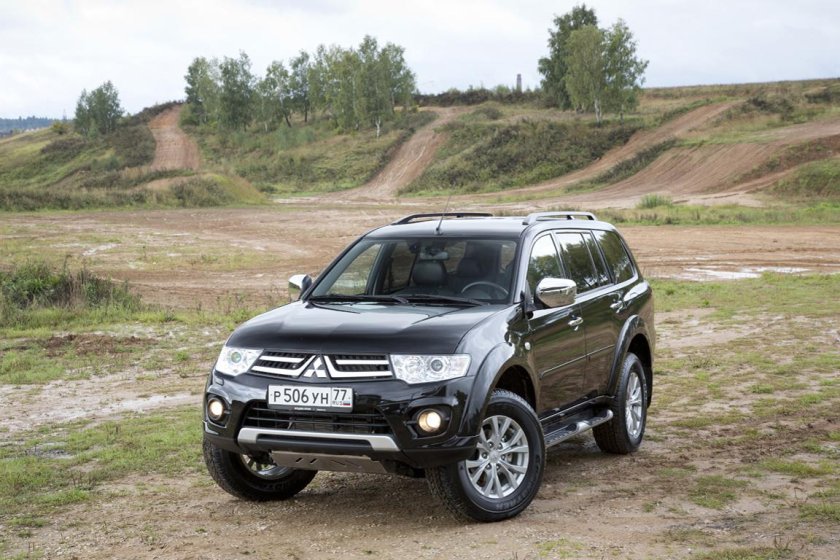 Mitsubishi Pajero Sport 2015