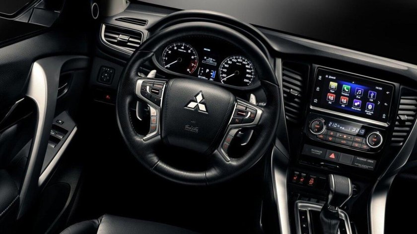 Mitsubishi Pajero Sport 2021 салон