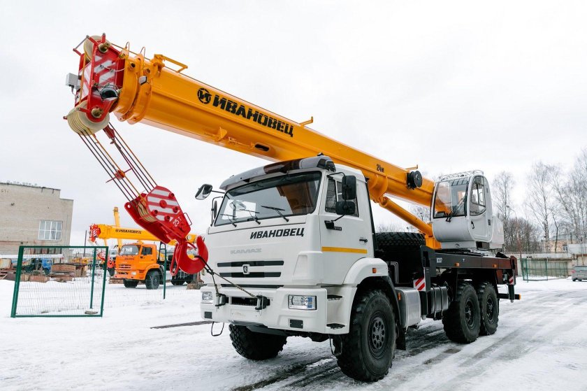 КАМАЗ 43118 автокран Ивановец