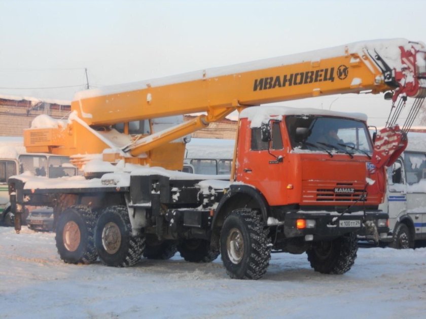 КАМАЗ кран вездеход 25 т