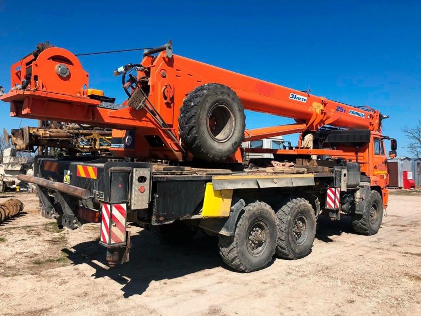 Кран вездеход 25т
